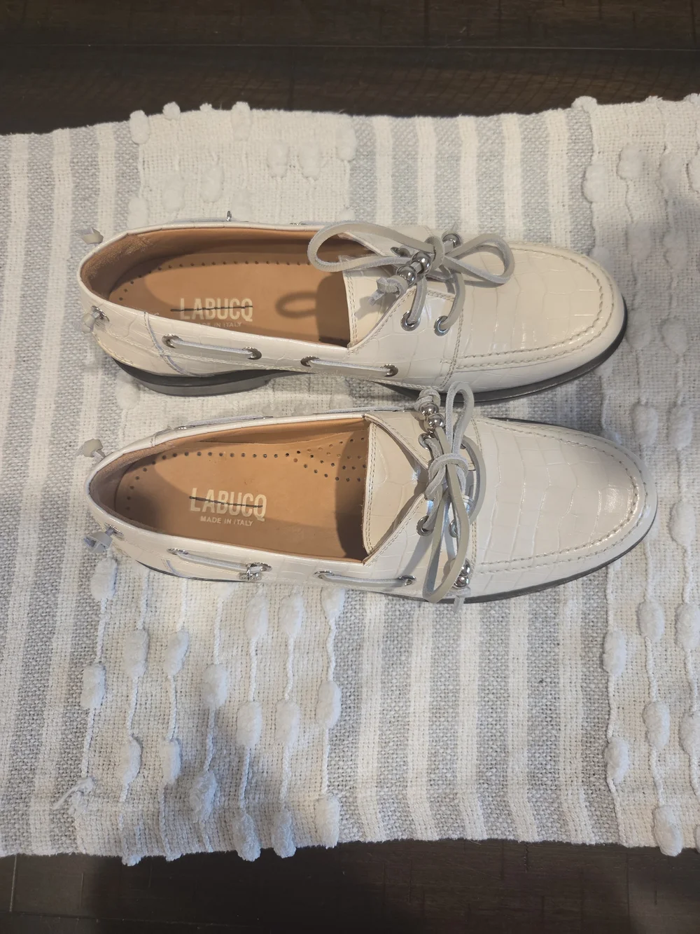 Labucq elegant croc